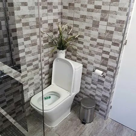 Detached With Private Pool In Villa