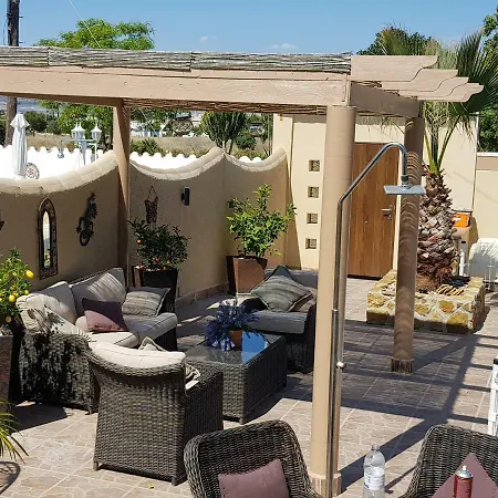 Detached With Private Pool In Villa *